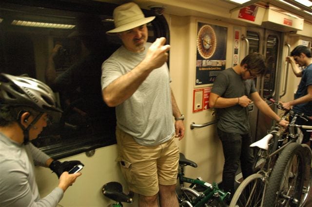 Viajando en bicicleta por Metro