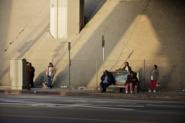 Parada de autobus en Los Angeles. (Foto Peter Watkins/El Pasajero)