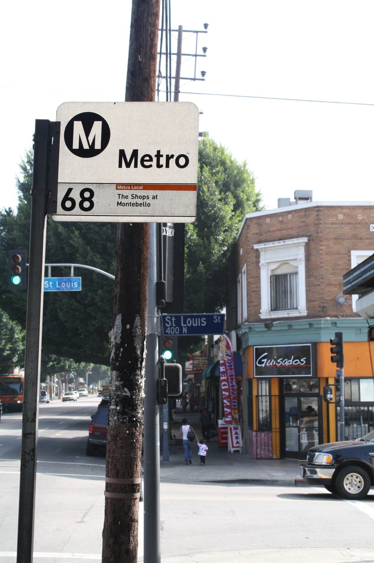 La Línea 68 de Metro lo deja prácticamente en la puerta. (Foto Agustín Durán/El Pasajero)