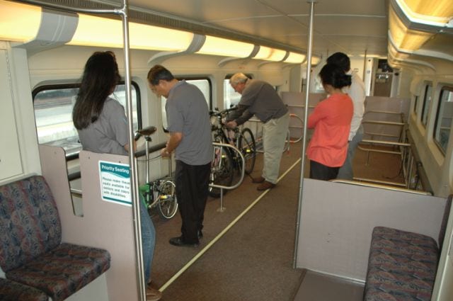 Interior de los vagones de Metrolink en donde podrán viajar hasta 20 bicicletas. (Foto José Ubaldo/El pasajero).