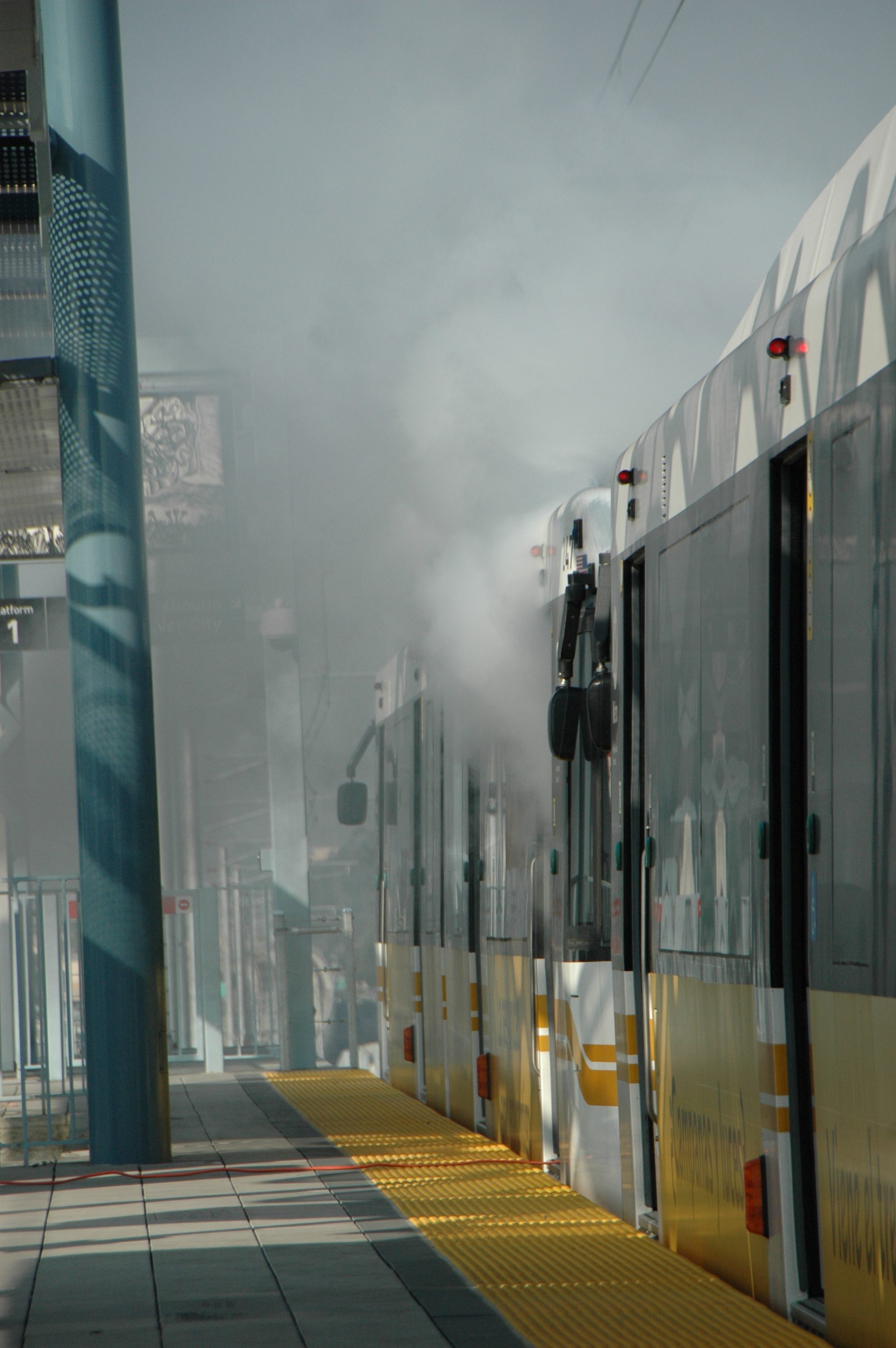 Simulacro de incendio en la estación La Cienega/Jefferson efectuado ayer jueves. (Foto José Ubaldo/El Pasajero).