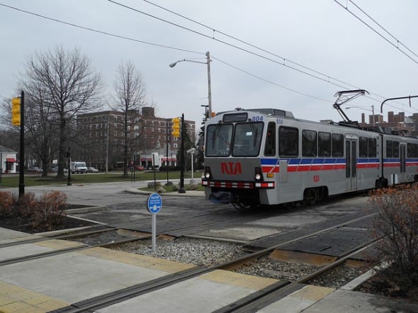 APTA Report 2011 Los trenes de Cleveland RTA fueron entre los que vieron un incemento en usuarios durante 2011. (Foto Matt Johnson, vía Flickr creative commons.)