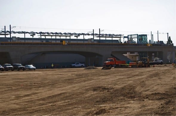 Construcción de la plaza y estacionamiento de la estación Culver City. (oto Seve Hymon/Metro)