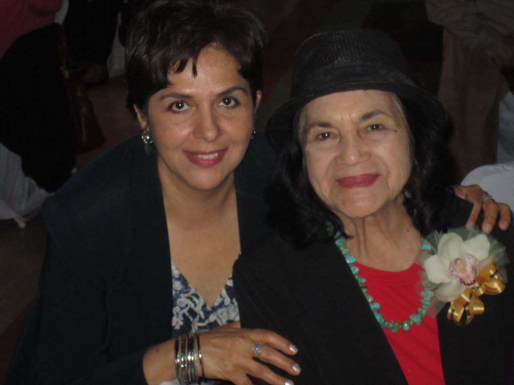 IMG_2089-1024x768 Nuestra compañera María Luisa Arredondo y Dolores Huerta comparten un momento durante la celebración del Día Internacional de la Mujer.