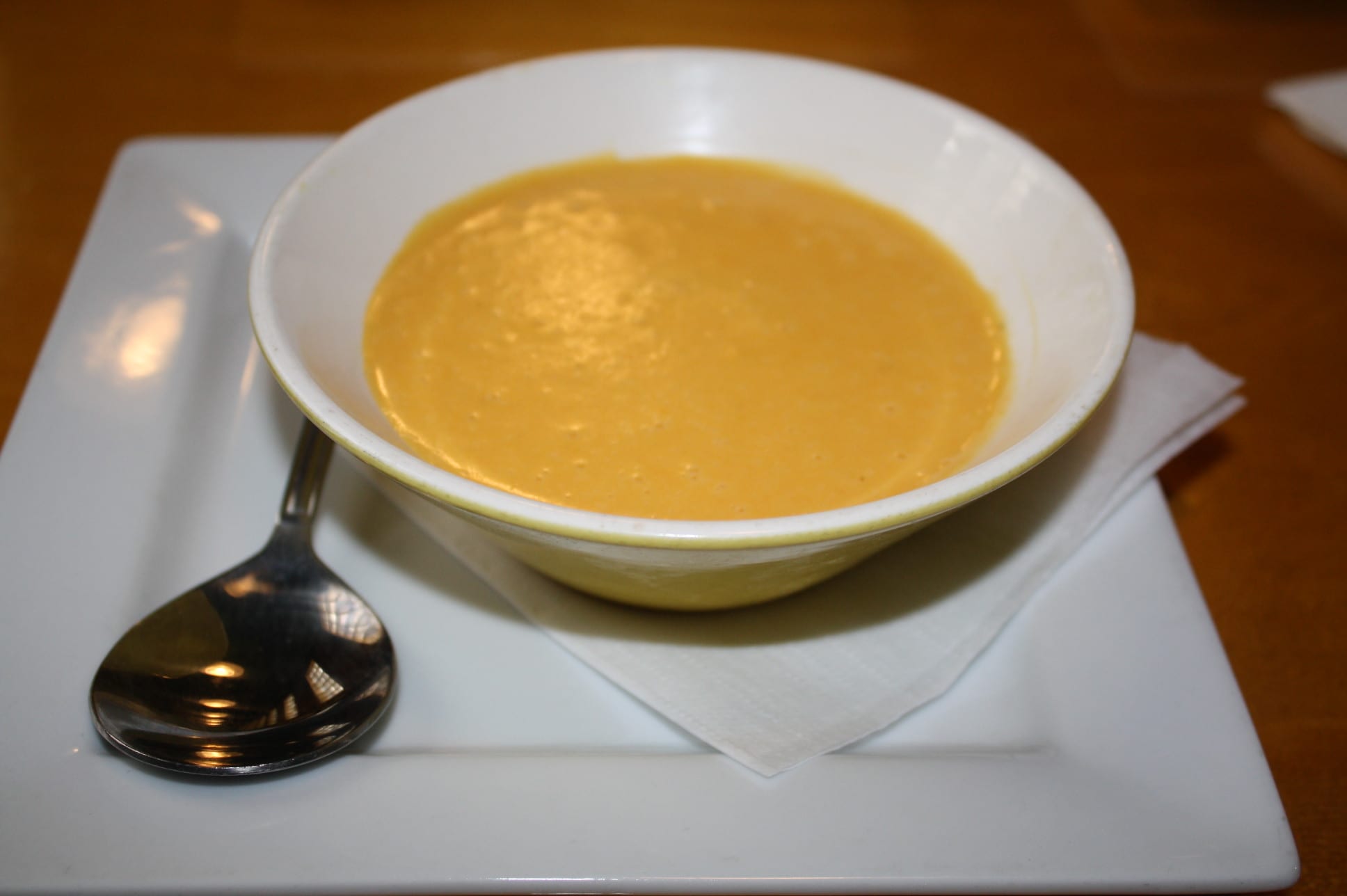 Crema de zanahoria. (Foto Agustín Durán/El Pasajero).