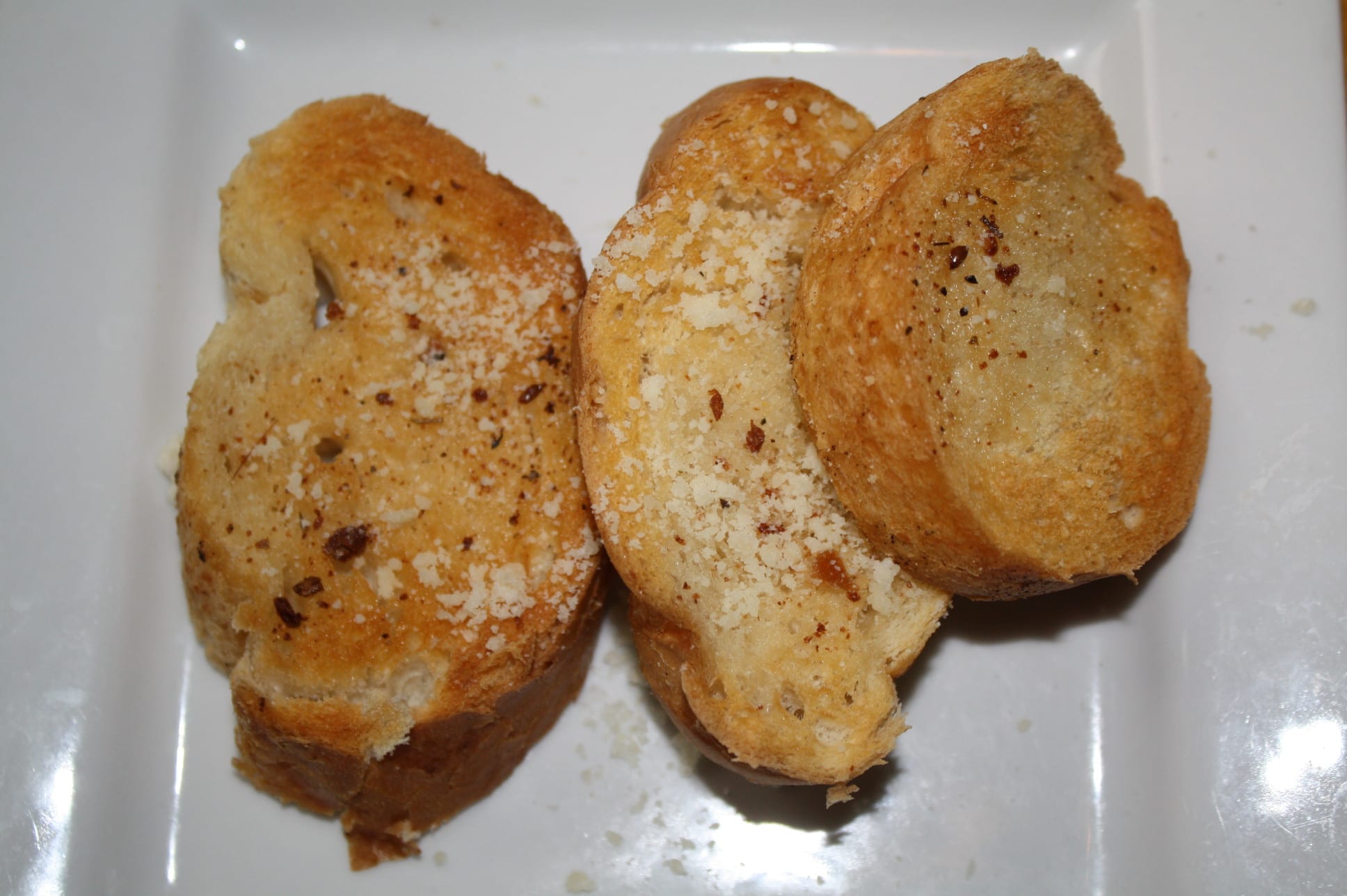 Pan con mantequilla. (Foto Agustín Durán/El Pasajero)
