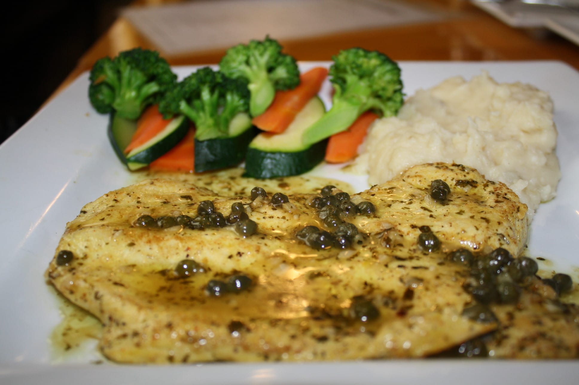 Chicken Piccata. (Foto Agustín Durán/El Pasajero).