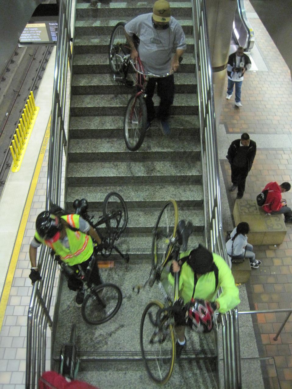Ciclistas en Union Station.