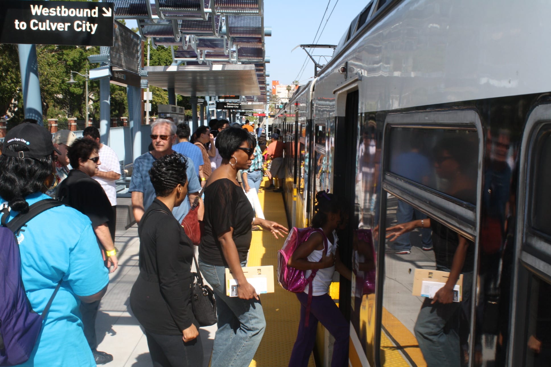 Subiendo y bajando en cada estación. (Foto de Agustín Durán / El Pasajero)