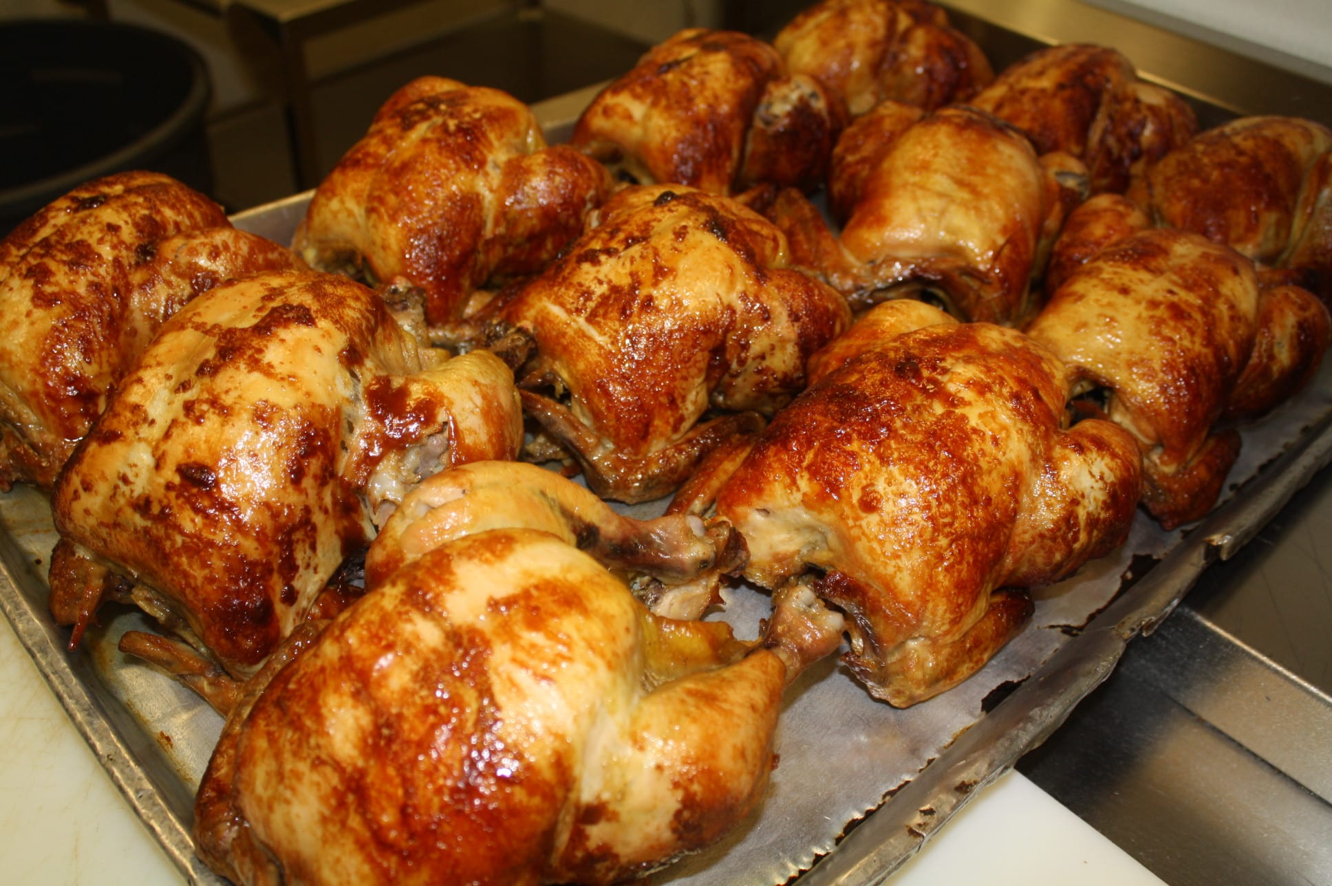 El jugoso pollo de Juan Pollo. (Foto Agustin Durán/El Pasajero).