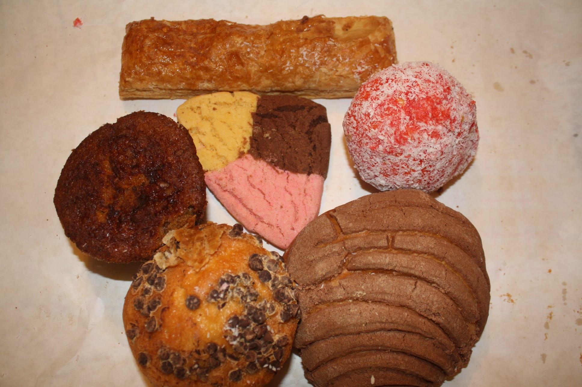 El pan dulce mexicano es indispensable con un champurrado (Foto Agustín Durán/El Pasajero).