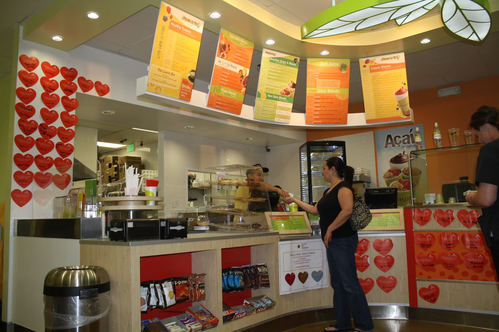 Gran atmósfera para comer y disfrutar de sus deliciosos jugos. (Foto Agustín Durán/El Pasajero).