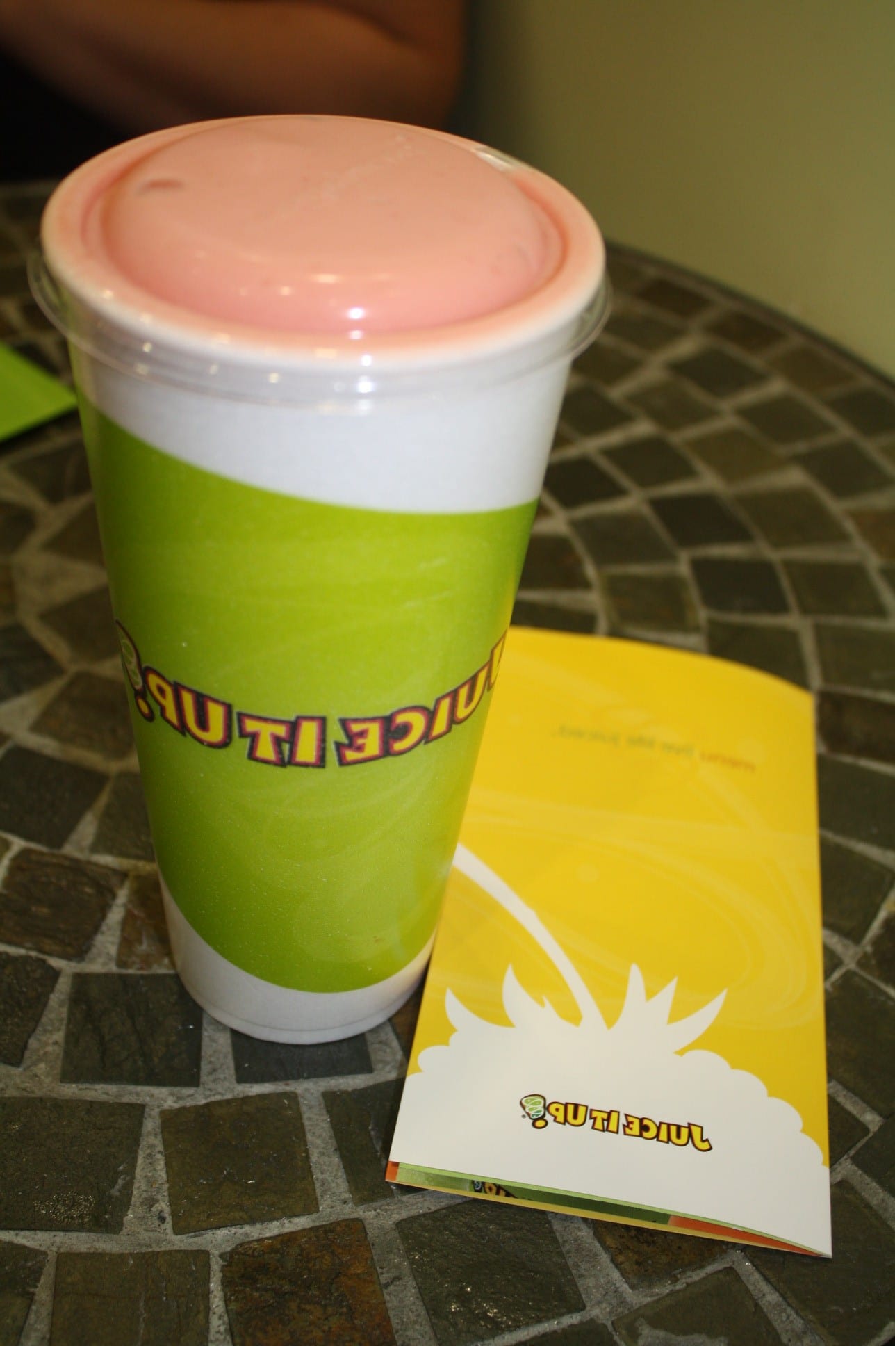 Smoothie Mango Manía, lleno de energía. (Foto Agustín Durán/El Pasajero).