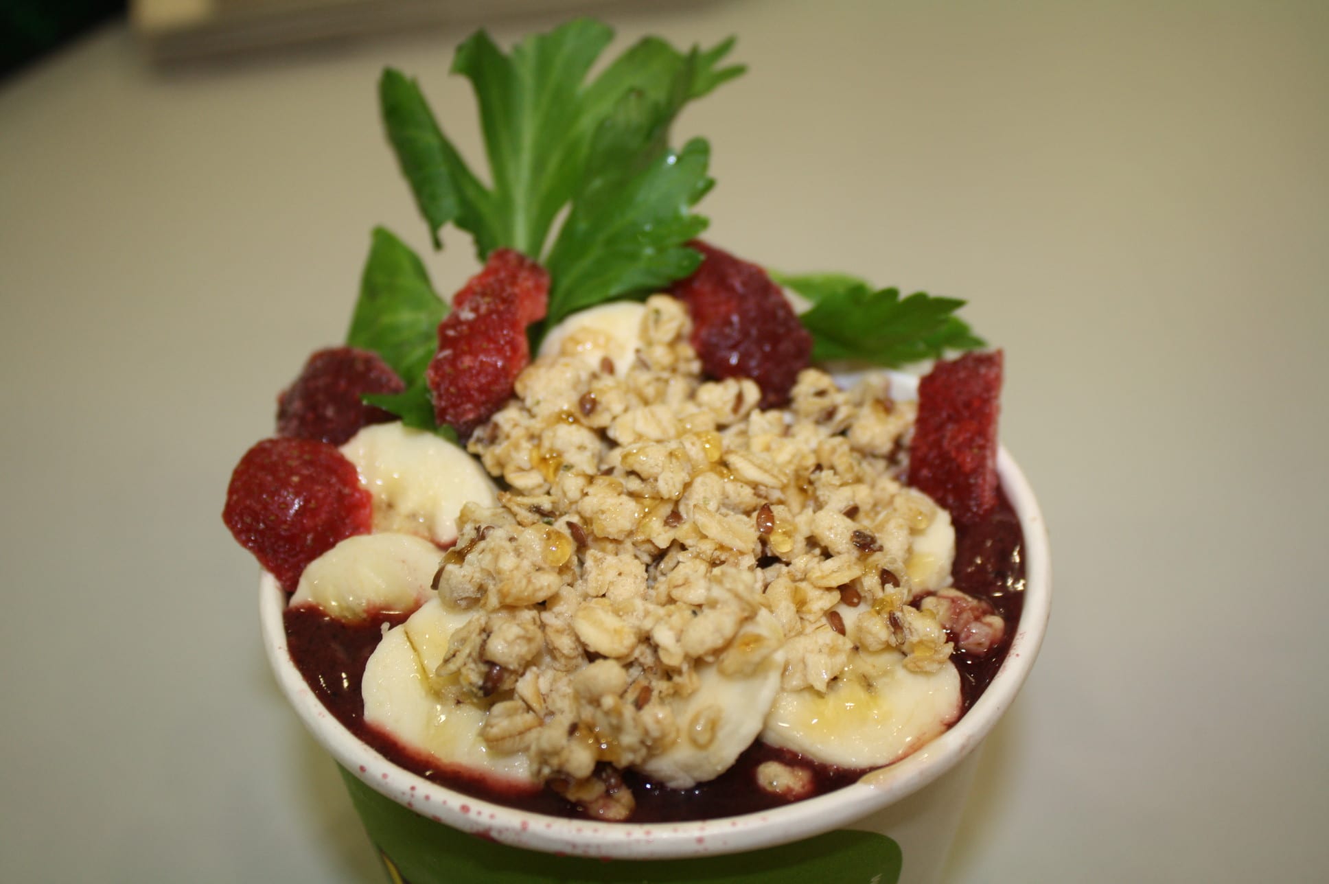 The Ultimate Acaí Bowl. (Foto Agustín Durán/El Pasajero)