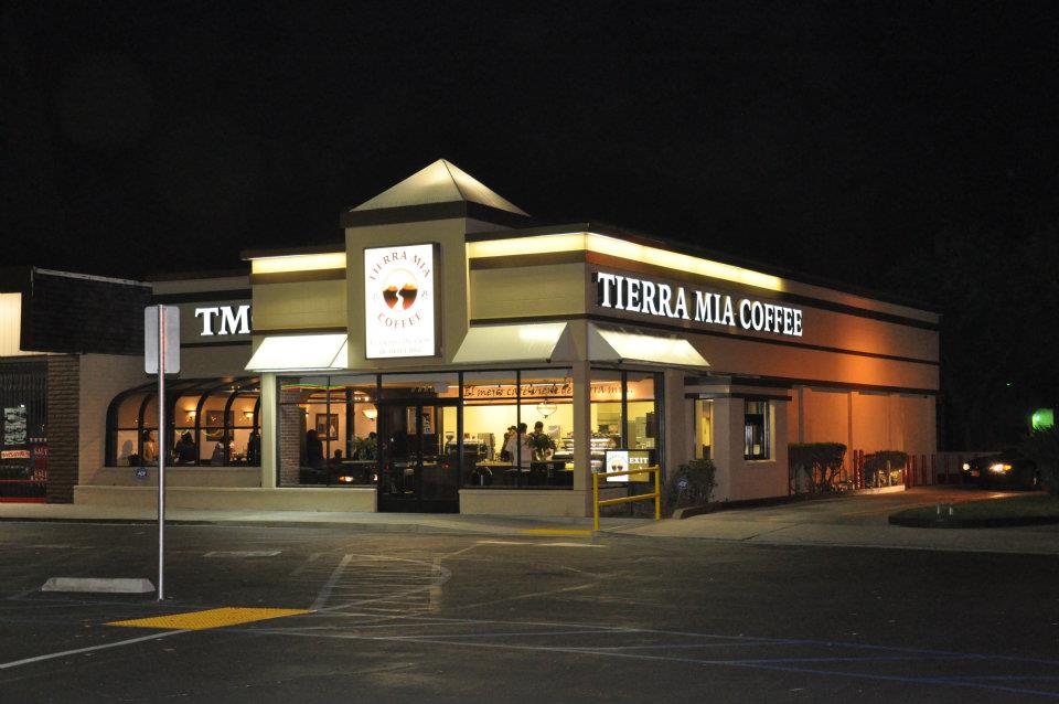 Tierra Mía Coffee en Pico Rivera. (Foto Agustín Durán/El Pasajero)