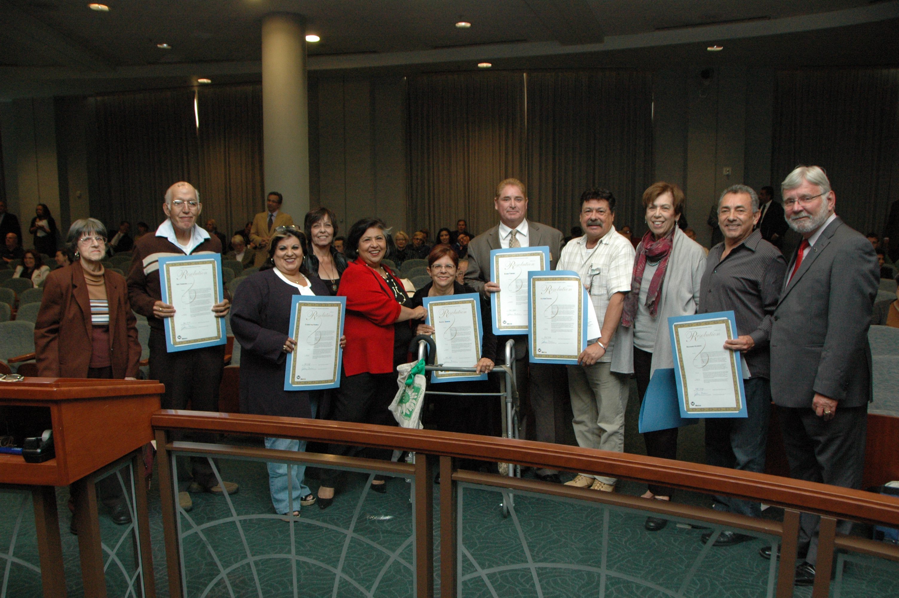 Los integrantes del RAC con la supervisora Gloria Molina y Art Leahy, gerente general ejecutivo de Metroi. (Foto Luis Inzunza/El Pasajero).