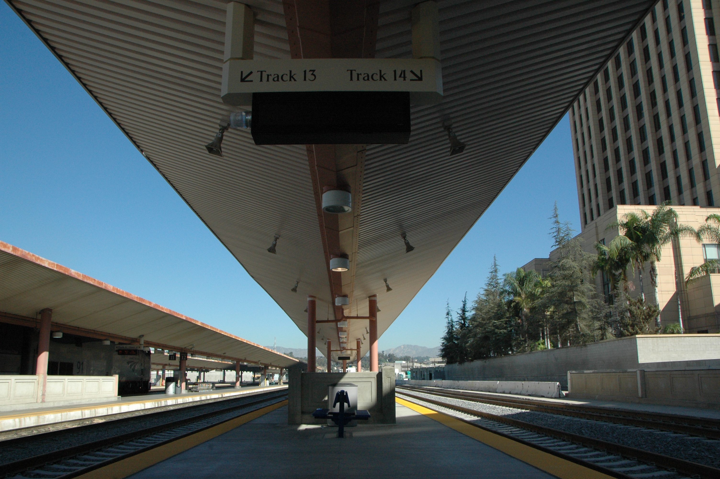 Otro aspecto de la plataforma 13 y 14 en Union Station. (Foto José Ubaldo/El Pasajero).