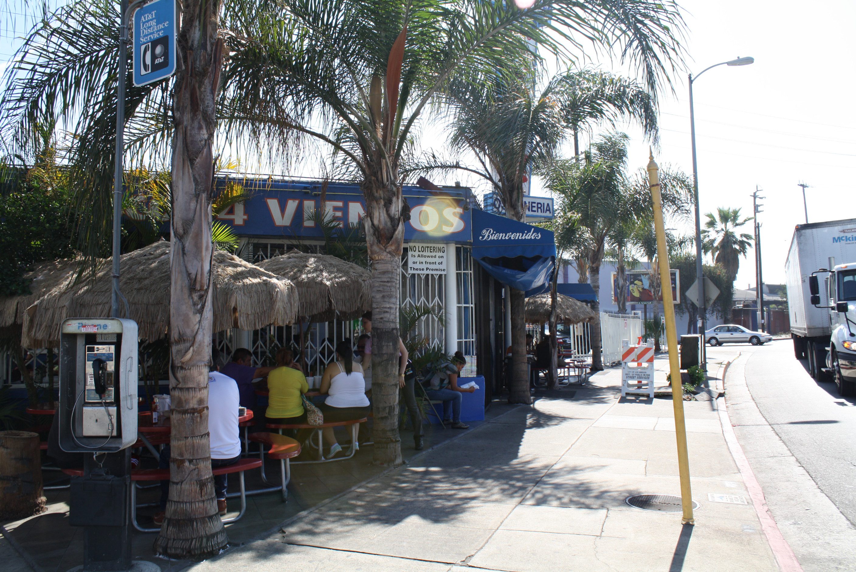Los 4 Vientos Los 4 Vientos en Boyle Heights. (Foto Agustín Durán/El Pasajero).