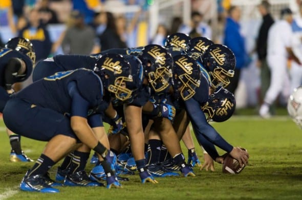 usc Foto de la página de Facebook del equipo de fútbol de UCLA