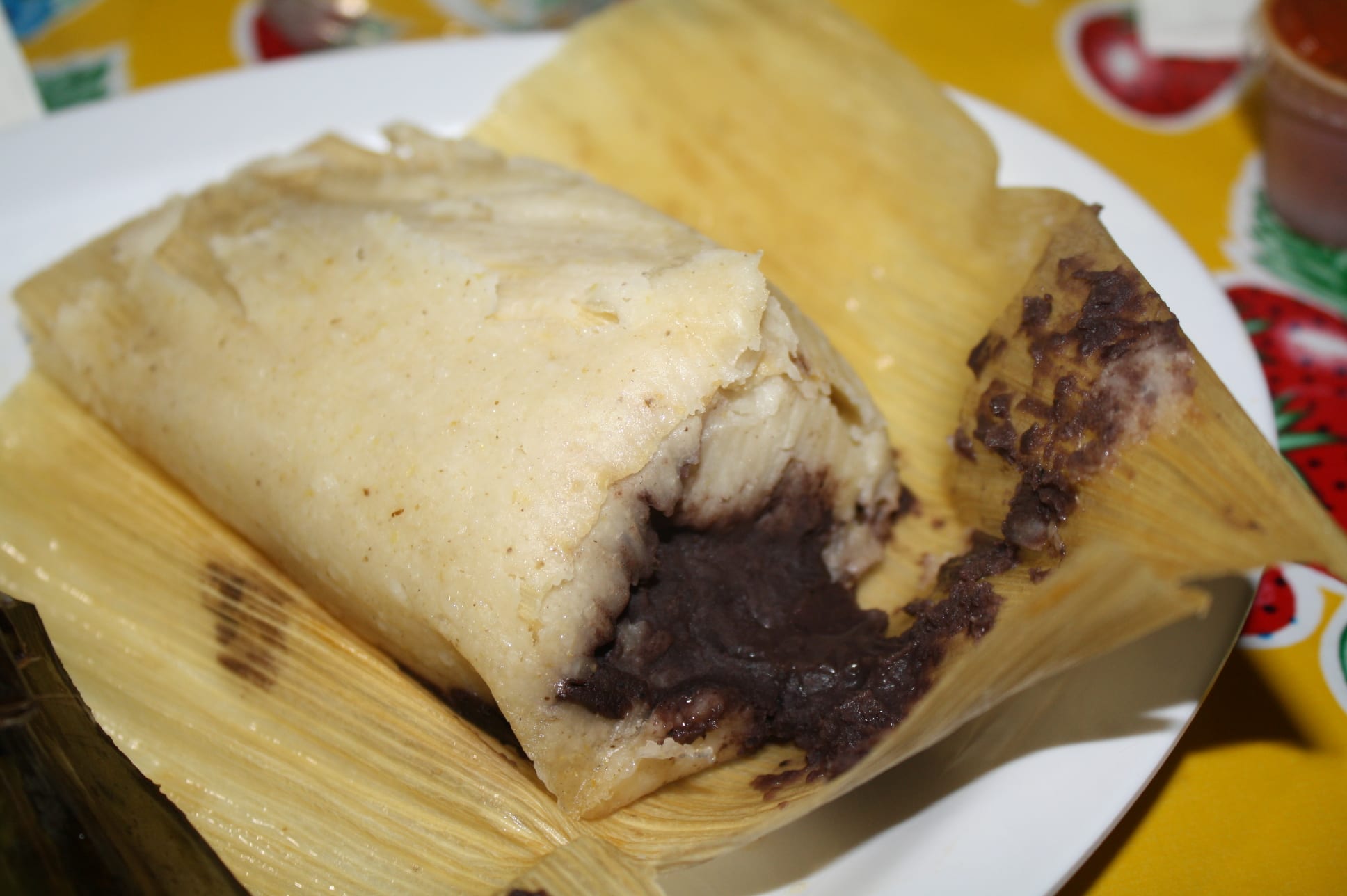 Tamal de frijol del restaurante Oaxacalifornia. (Foto de Agustín Durán/El Pasajero)