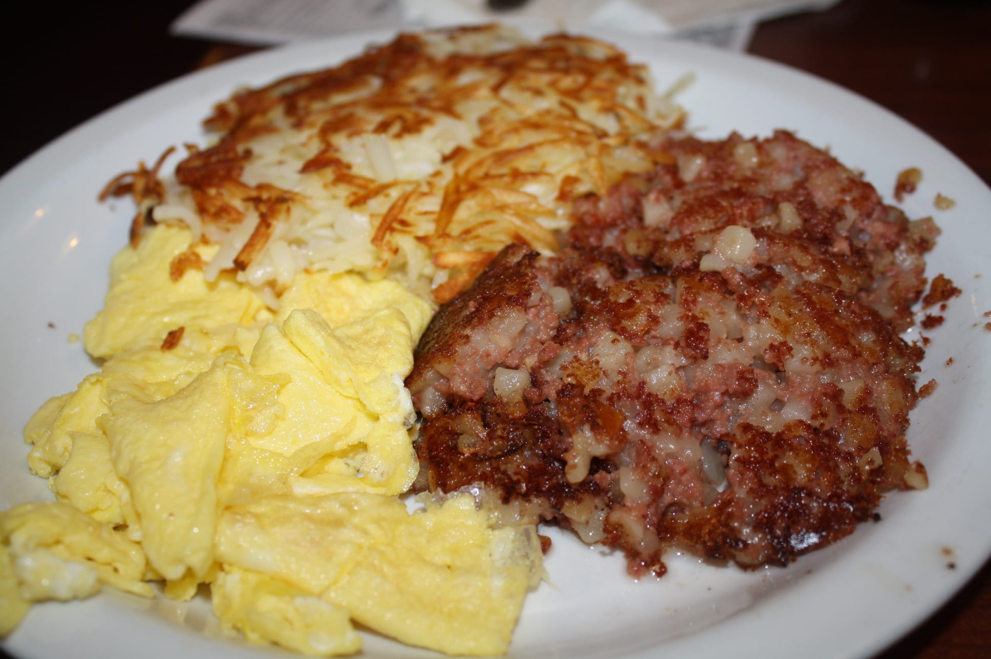 Corned Beef Hash with two Eggs. (Foto de Agustín Durán/El Pasajero).