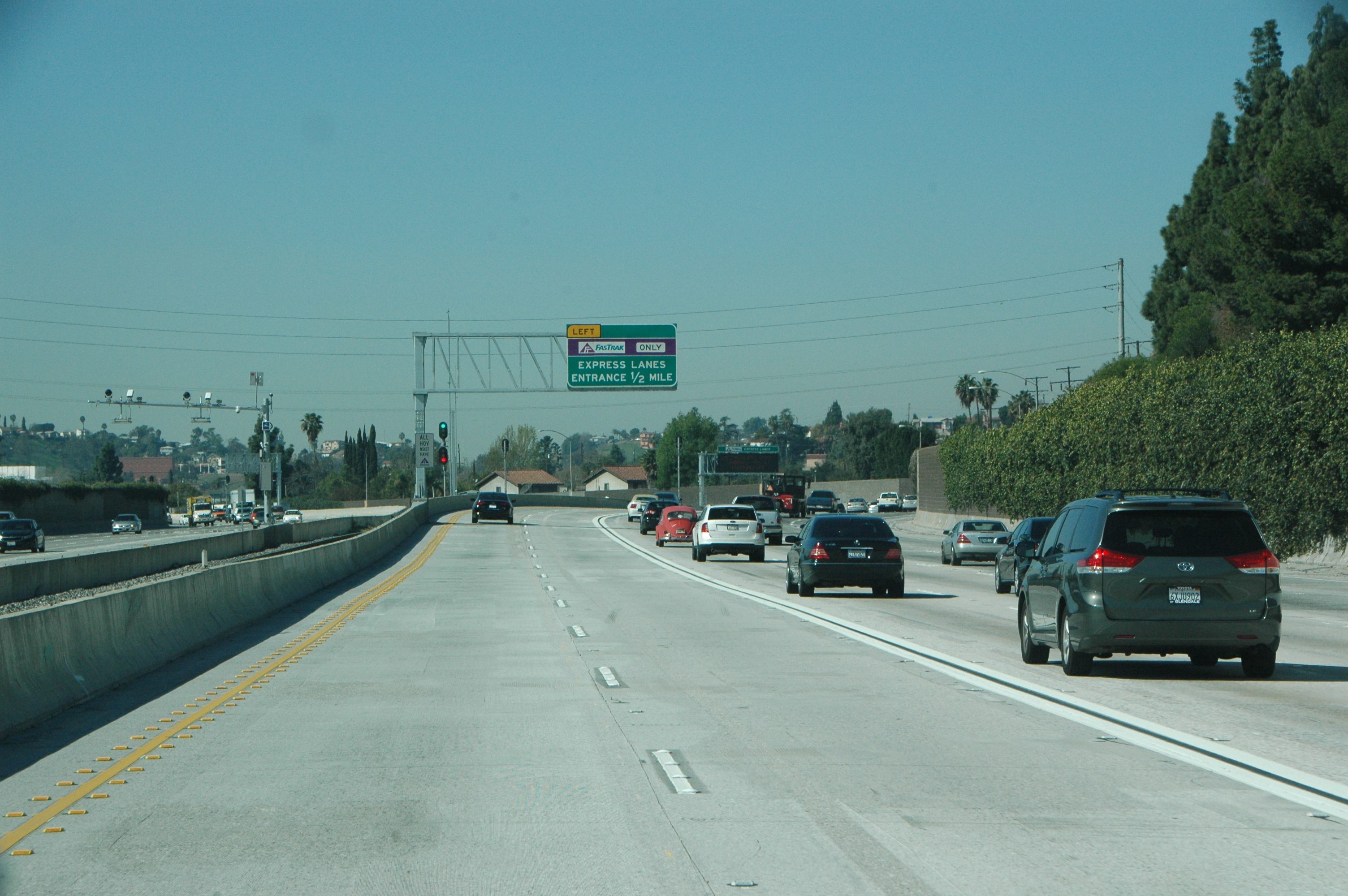 Vista de los ExpressLanes en la autopista 10.