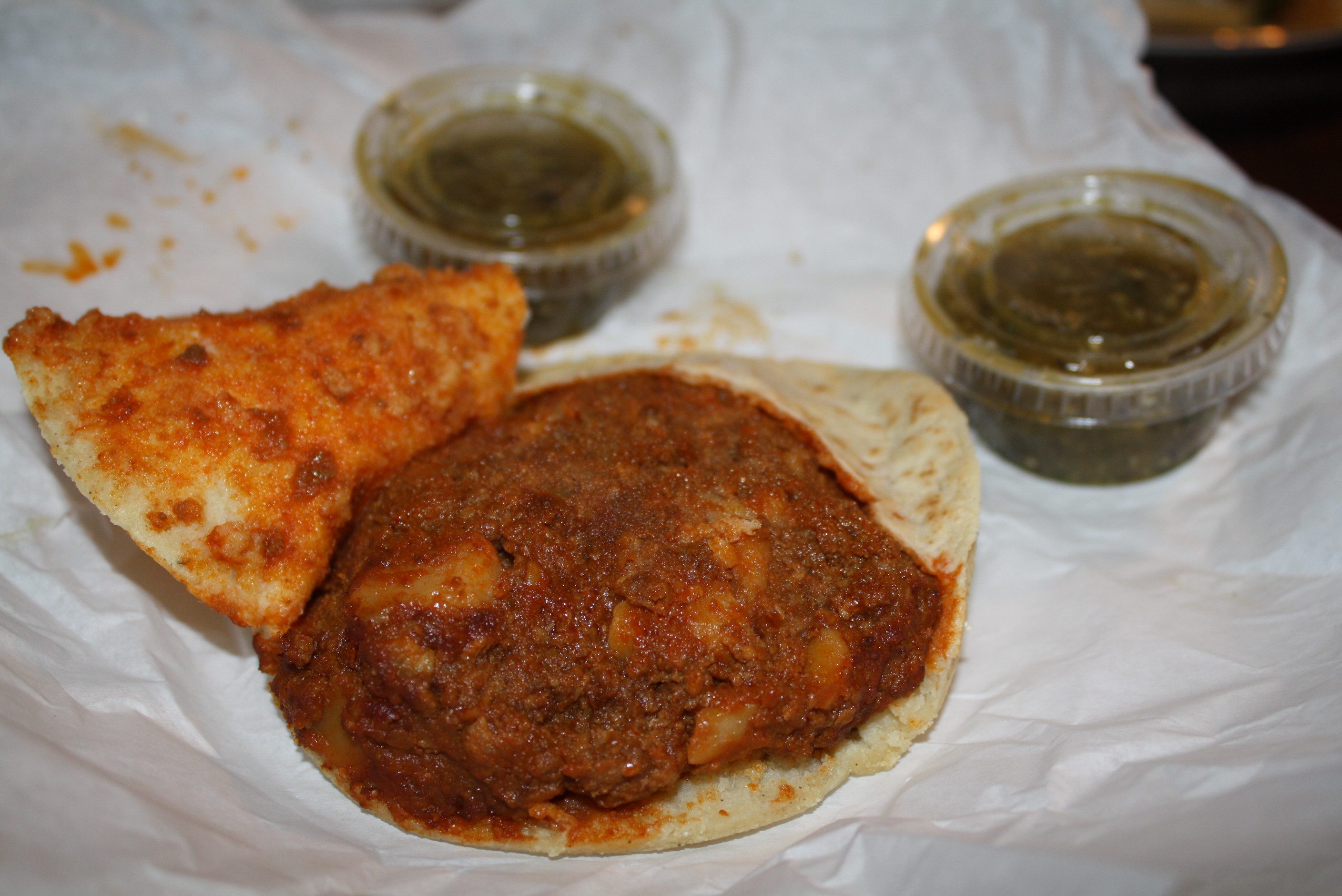 Gordita de picadillo rojo (Foto de Agustín Durán/El Pasajero).
