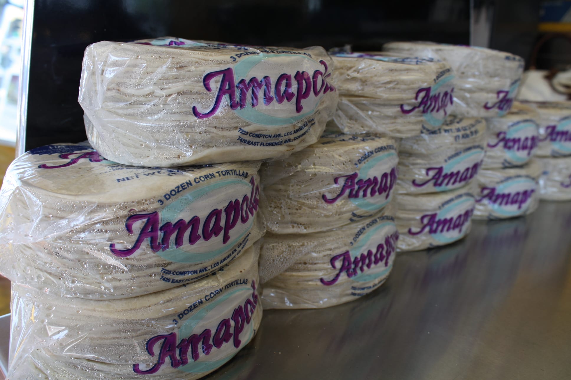 Las tortillas Amapola siguen conquistando la preferencia de los clientes. (Foto de Agustín Durán/El Pasajero).