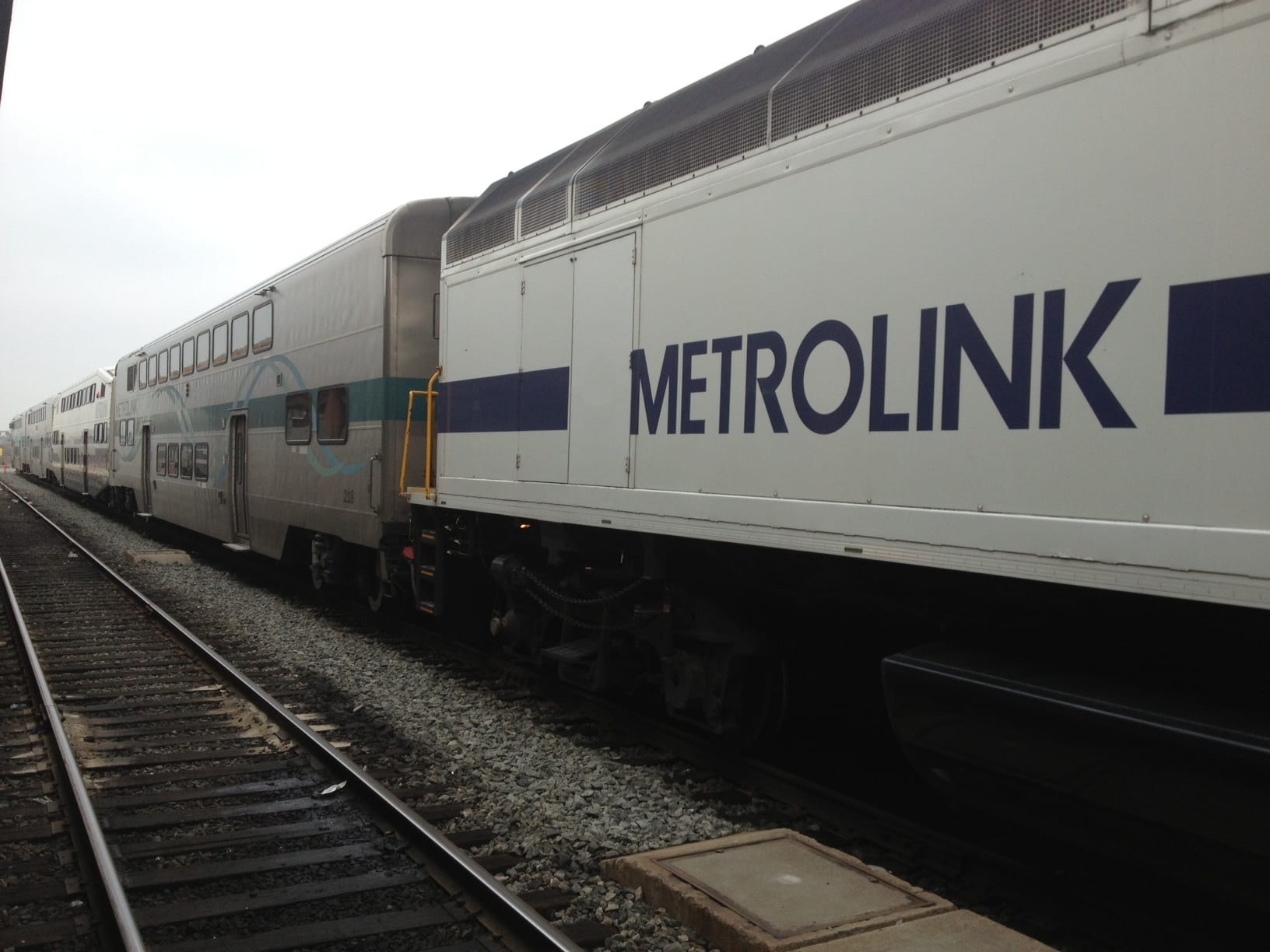 Tren de Metrolink de la Línea del Valle del Antílope, en Union Station.