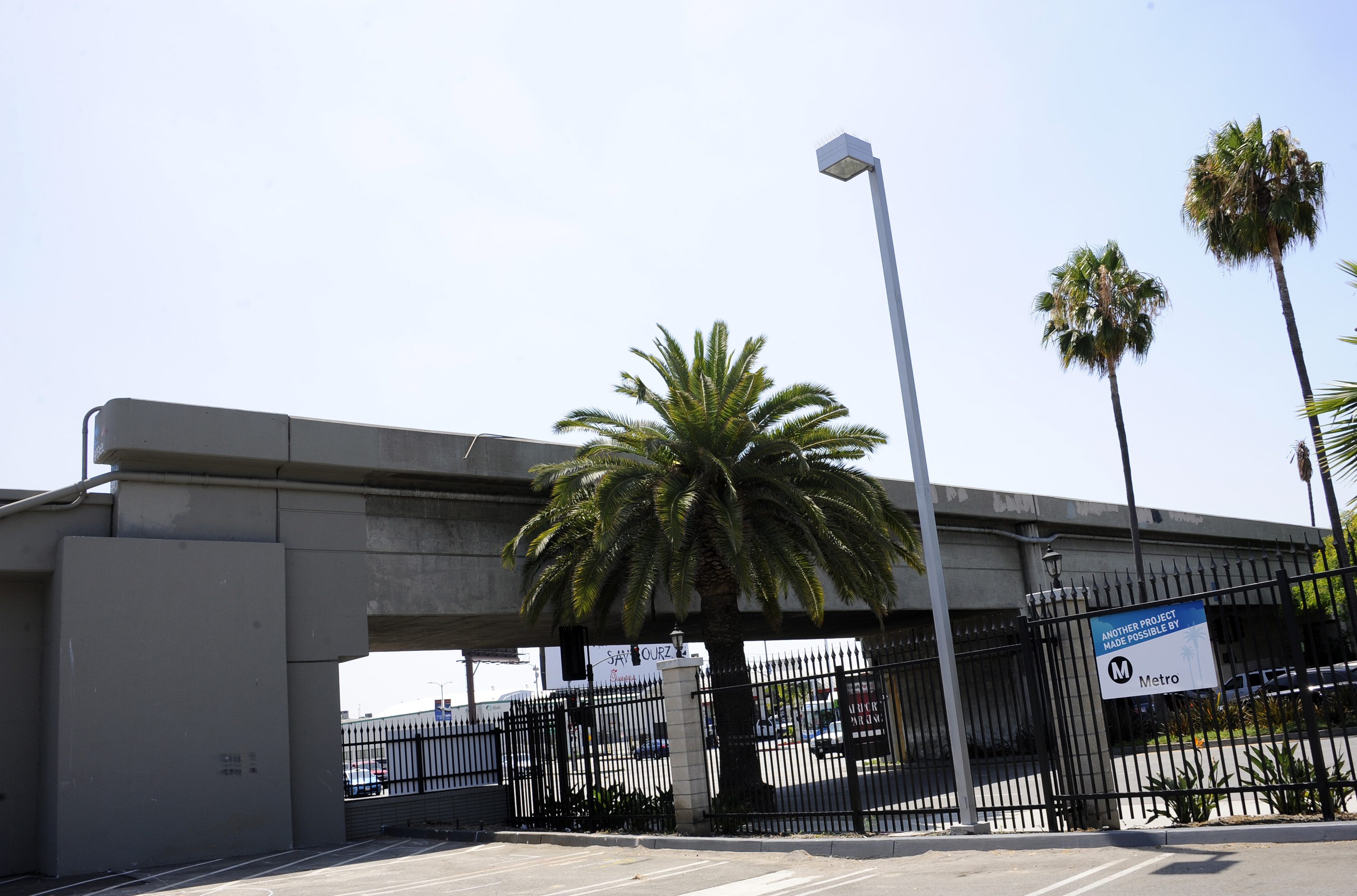 Este es el puente que será demolido. Foto: Juan Ocampo/Metro.