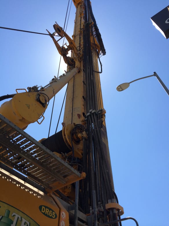 Máquina perforadora cerca de la intersección de Crenshaw Boulevard y Exposition Boulevard. Foto: Metro.