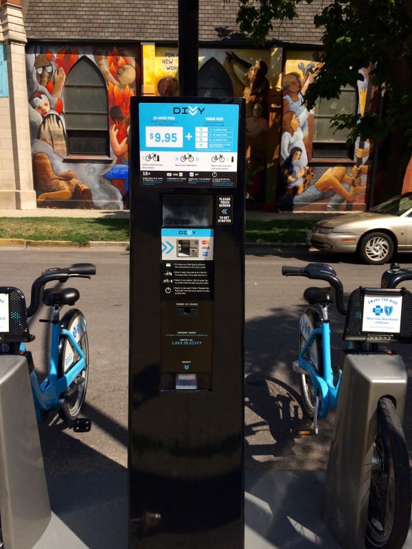 Kiosco para pagar en una estación de bicicletas.