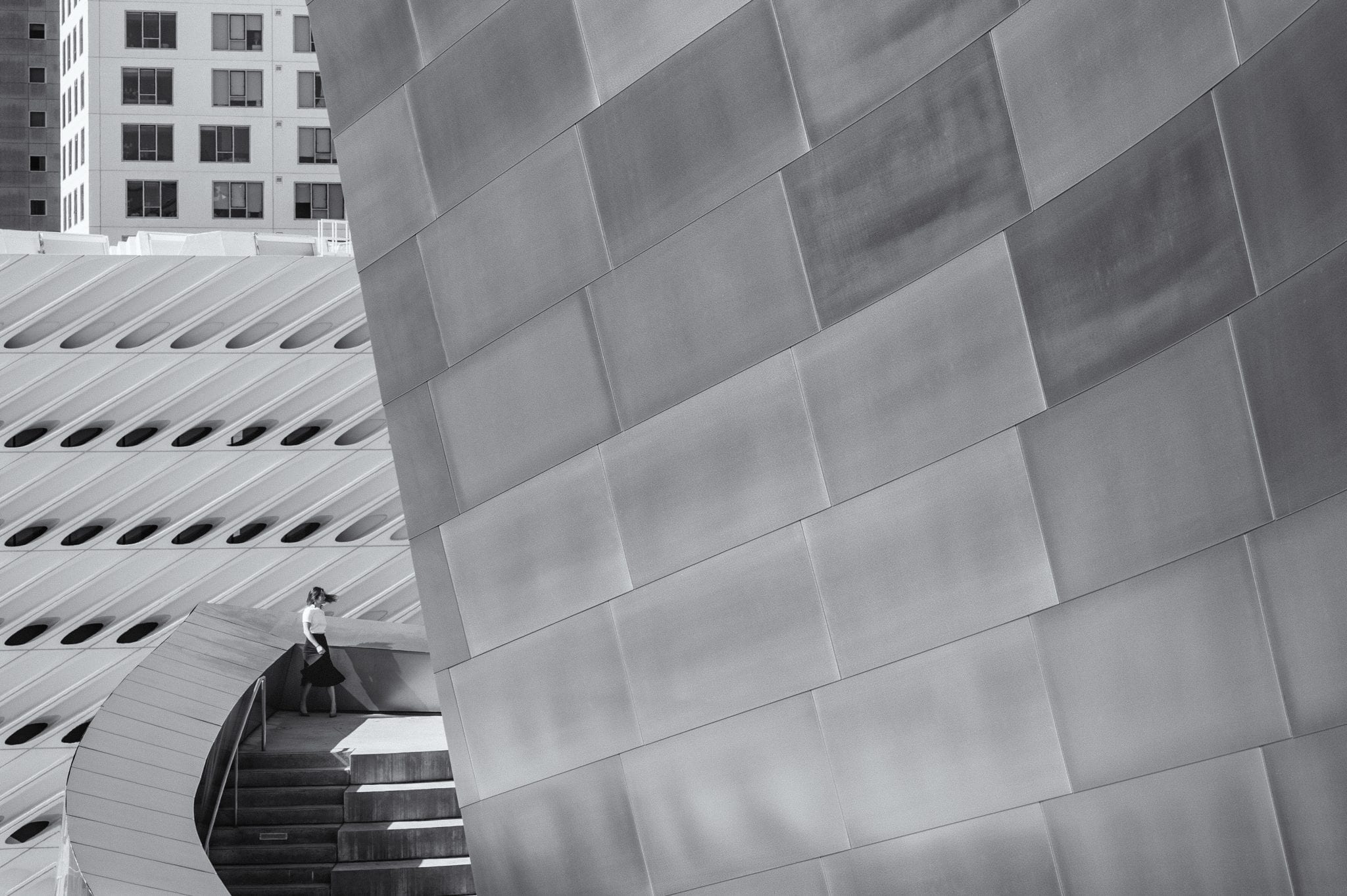 Escaleras en el Disney Hall en el centro de L.A.