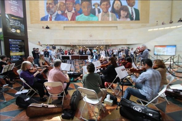 Bach-in-the-subway-LA-official-facebook-page